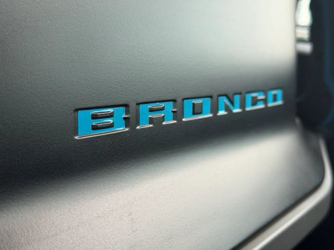 Used 2021 Ford Bronco Black Diamond AWD/4WD image 43