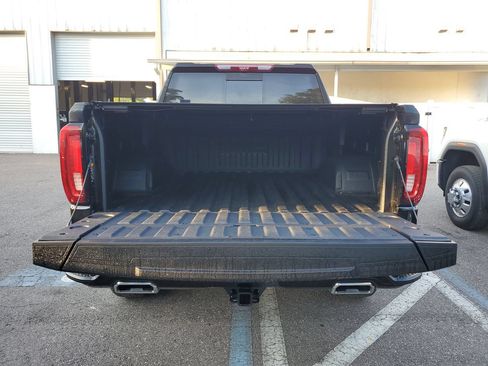 Used 2026 GMC Sierra 1500 AT4 w/ AT4 Premium Package AWD/4WD image 9