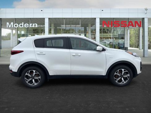 Used 2021 Kia Sportage LX image 6