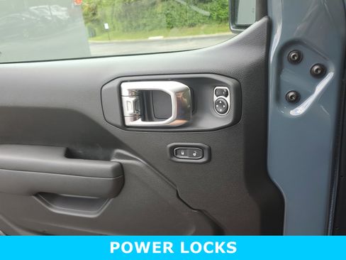 New 2025 Jeep Gladiator Sport image 21