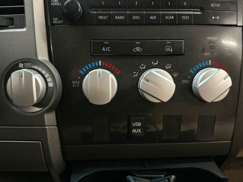 Used 2010 Toyota Tundra 4x4 Double Cab Long Bed image 31