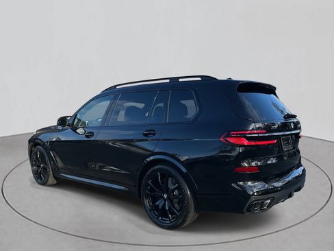 New 2026 BMW X7 M60i image 3