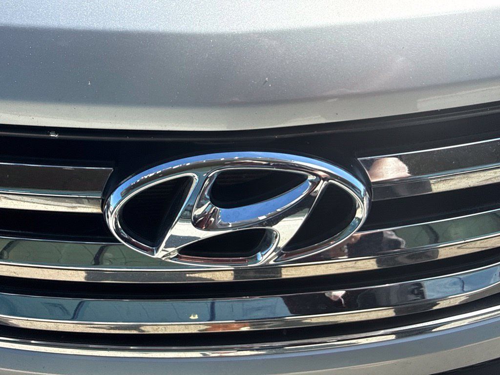 Used 2014 Hyundai Santa Fe Sport w/ Popular Equipment Package 02 FWD image 12