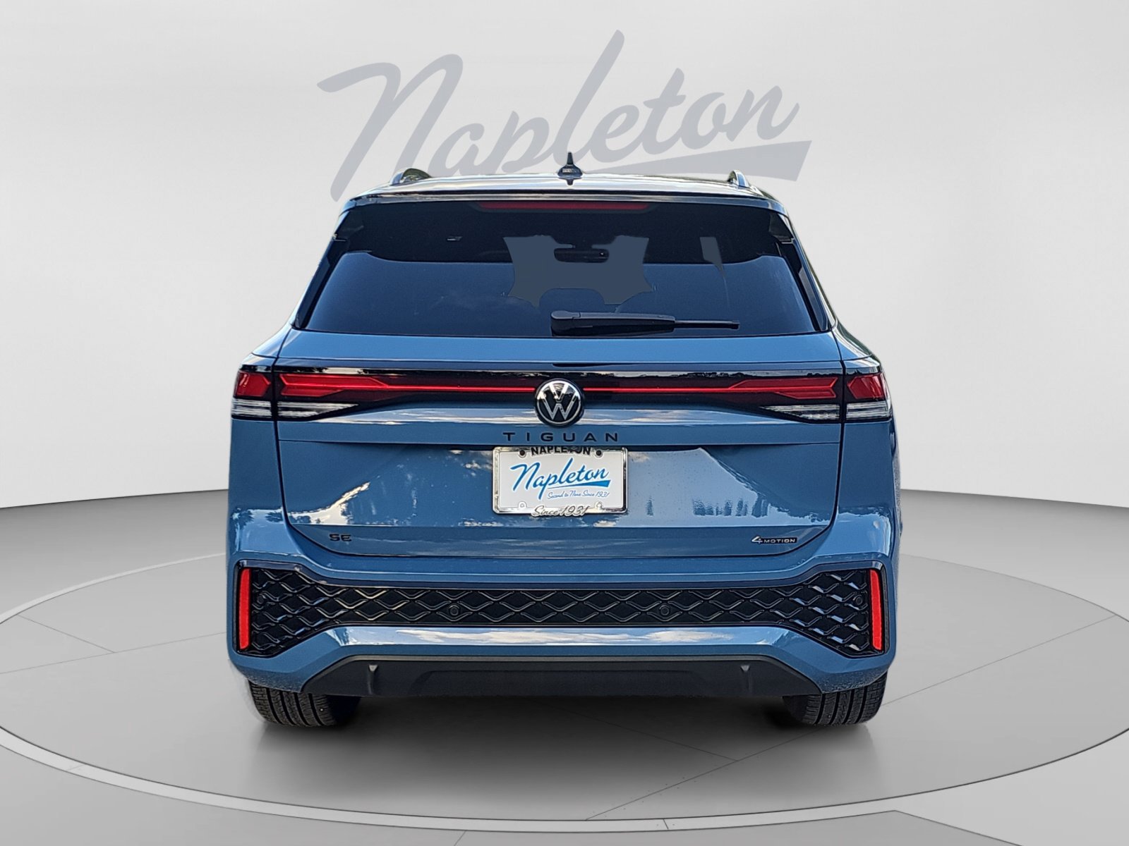 Used 2025 Volkswagen Tiguan SE R-Line AWD/4WD image 4