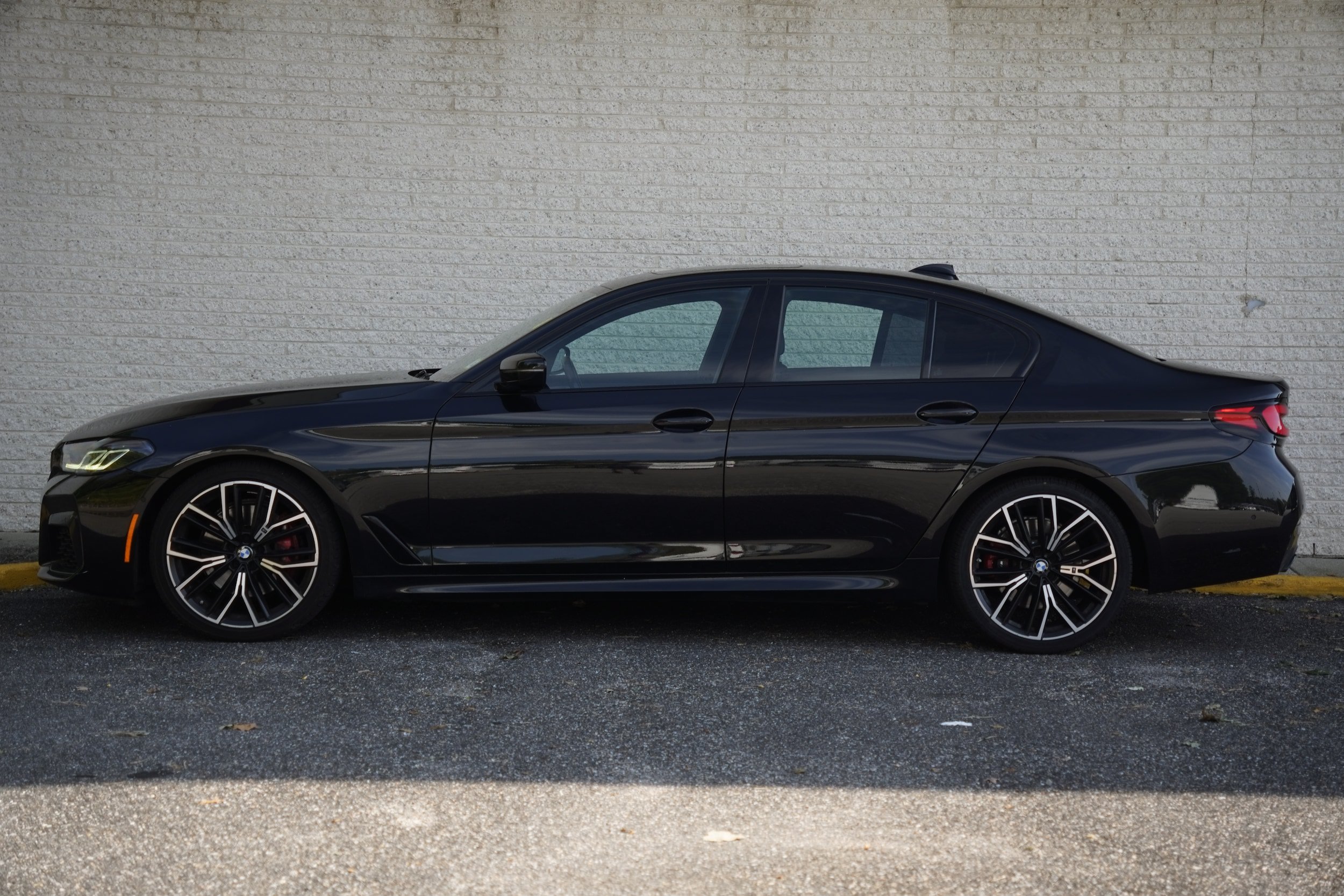 Used 2022 BMW 530i w/ M Sport Package RWD image 4