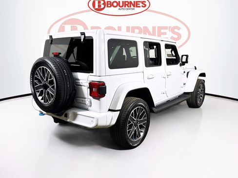 Used 2023 Jeep Wrangler Unlimited Sahara image 10