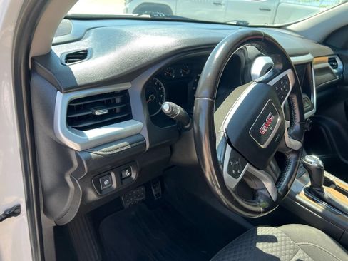 Used 2019 GMC Acadia SLE FWD image 15