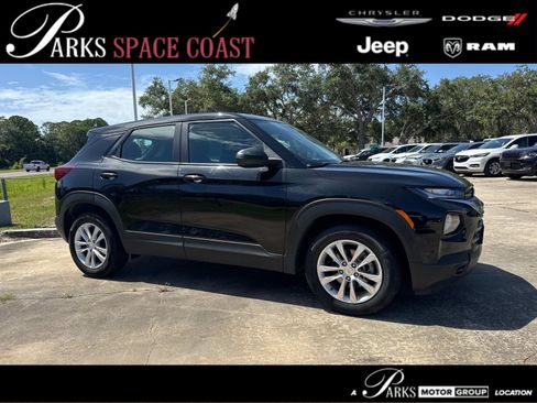 Used 2023 Chevrolet TrailBlazer LS FWD image 1