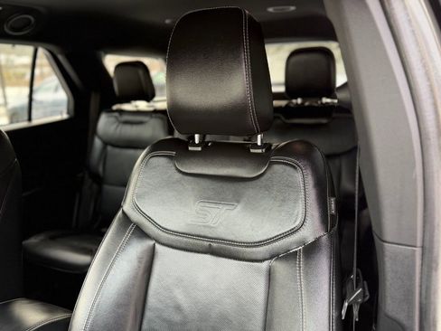 Used 2023 Ford Explorer ST w/ Equipment Group 401A image 10