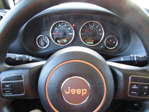 Used 2012 Jeep Wrangler Unlimited Sport AWD/4WD image 12