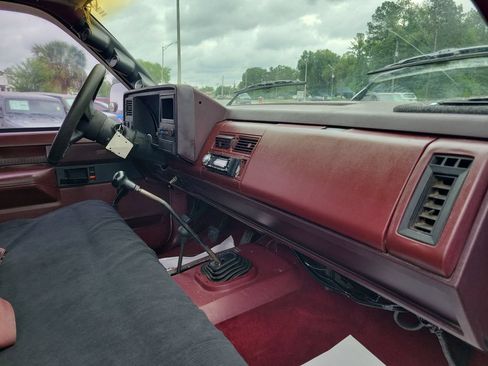Used 1988 Chevrolet Silverado 1500 4x4 Regular Cab image 25