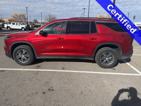 Certified 2025 Chevrolet Traverse LT image 7