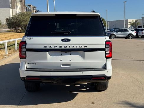 Used 2024 Ford Expedition Limited RWD image 5