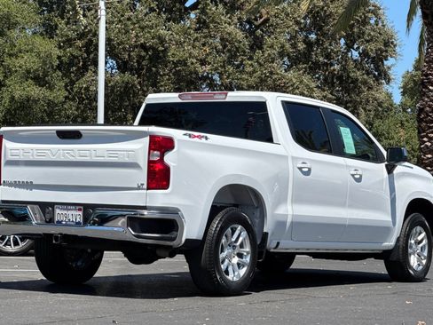 Used 2023 Chevrolet Silverado 1500 LT AWD/4WD image 3