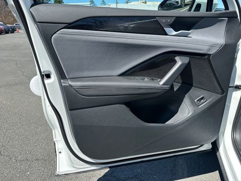 New 2026 Volkswagen Tiguan SE image 5