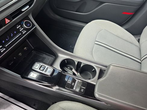 Used 2020 Hyundai Sonata SEL w/ Convenience Package image 17