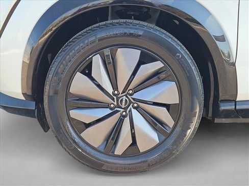 Used 2023 Nissan Ariya FWD image 26