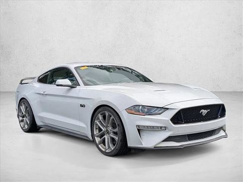 Used 2019 Ford Mustang GT Premium image 3