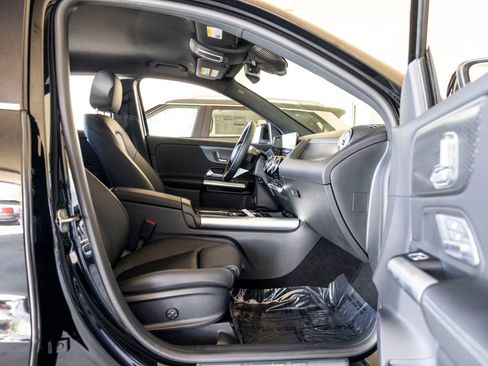 Used 2025 Mercedes-Benz GLA 250 image 28