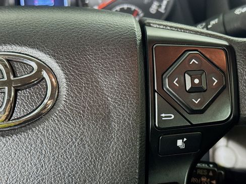 Used 2021 Toyota Tacoma SR w/ SR Convenience Package image 14