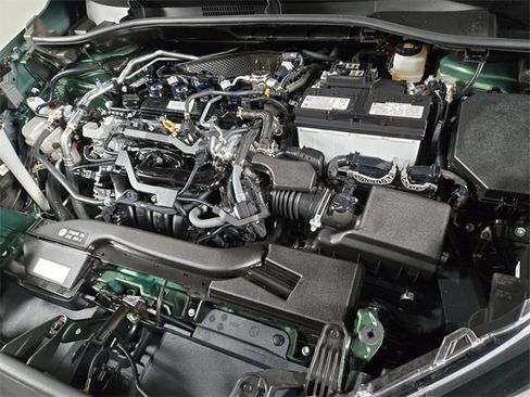 Used 2024 Toyota Corolla Cross XLE image 26