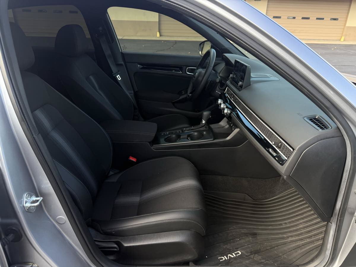 Used 2025 Honda Civic Sport image 19