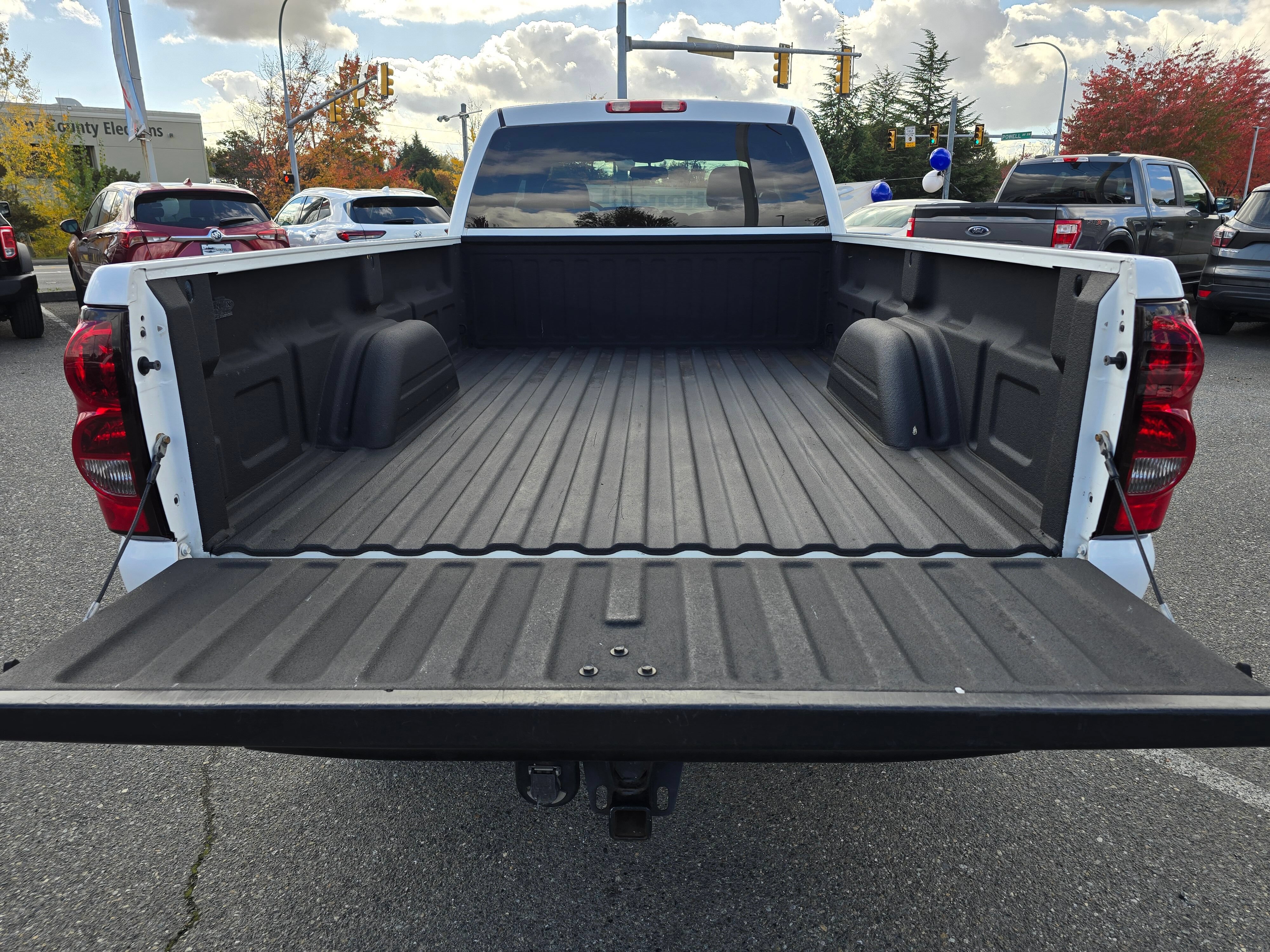 Used 2005 Chevrolet Silverado 2500 LT w/ Heavy-Duty Power Package AWD/4WD image 15