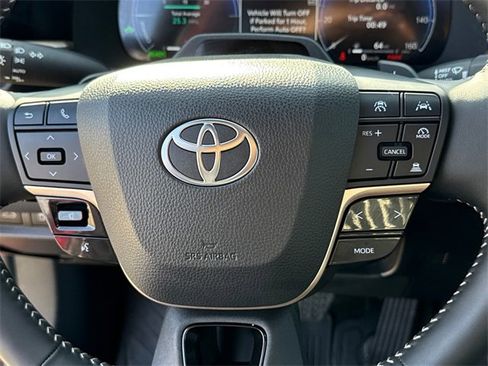 Used 2026 Toyota Crown Platinum image 31