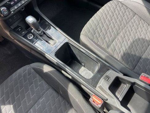 Used 2021 Nissan Kicks SV FWD image 9