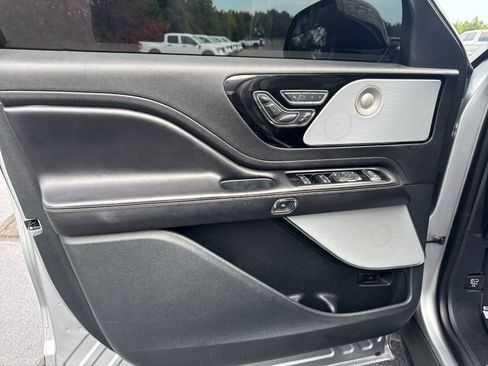 Used 2021 Lincoln Aviator Grand Touring w/ Equipment Group 301A AWD/4WD image 11