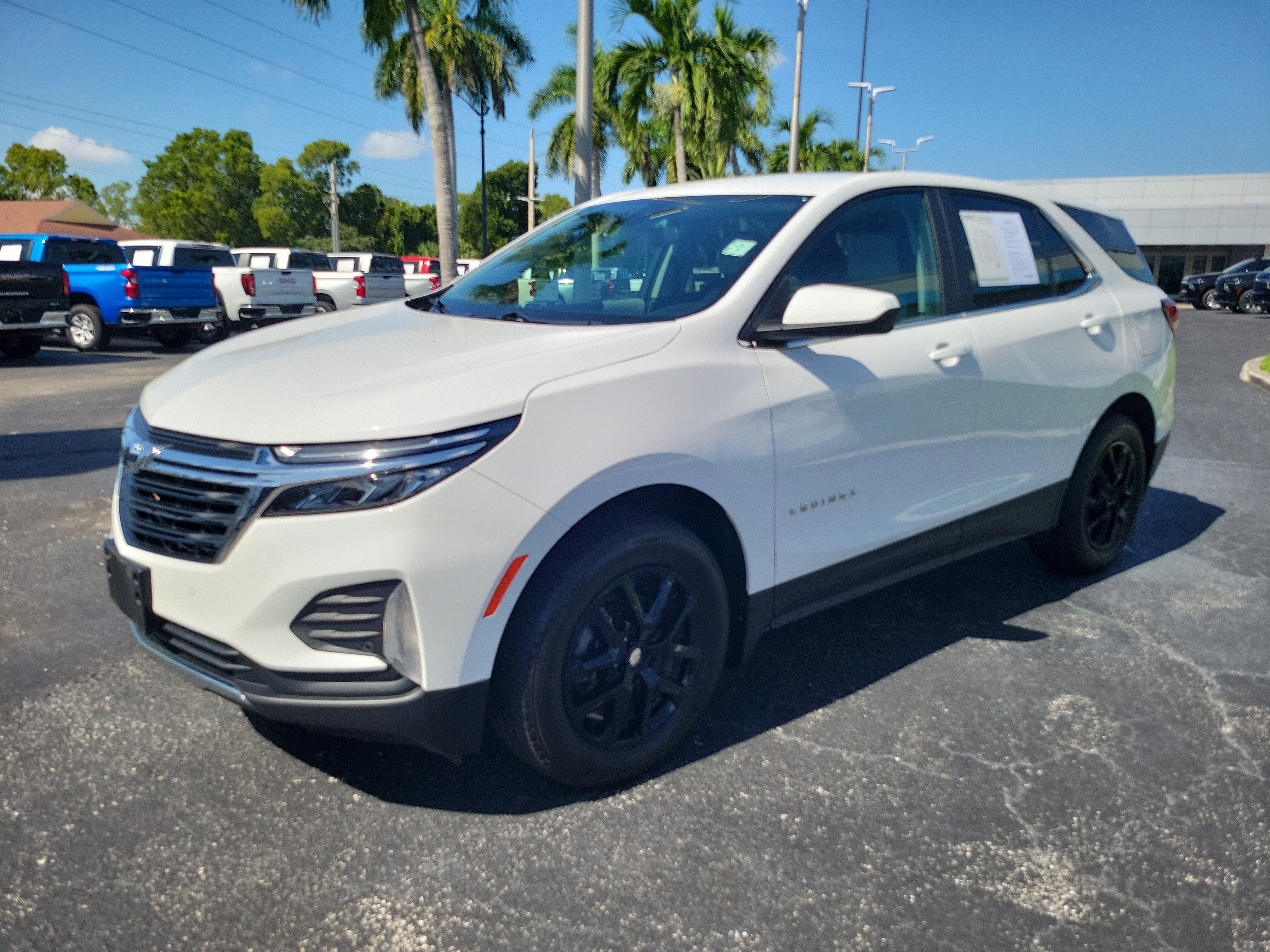 Used 2024 Chevrolet Equinox LT AWD/4WD image 2