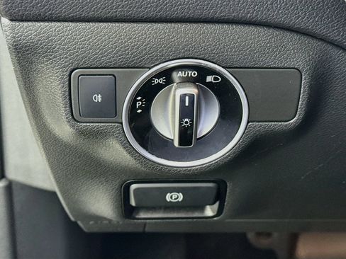 Used 2018 Mercedes-Benz CLA 250 4MATIC image 13
