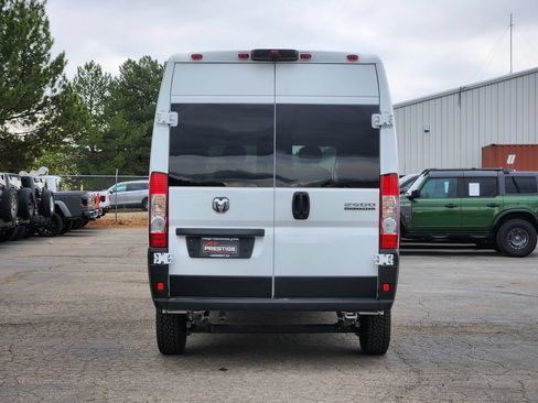 Used 2025 RAM ProMaster 2500 FWD image 10