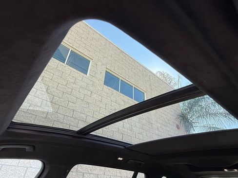 Used 2022 BMW X7 xDrive40i w/ M Sport Package image 24