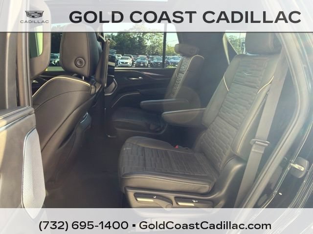Certified 2024 Cadillac Escalade Sport Platinum w/ LPO, ONYX Package AWD/4WD image 19