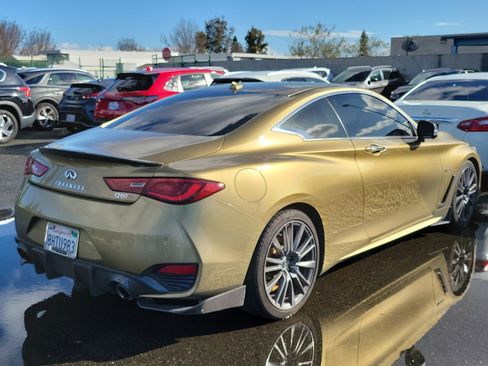 Used 2017 INFINITI Q60 Red Sport 400 image 4