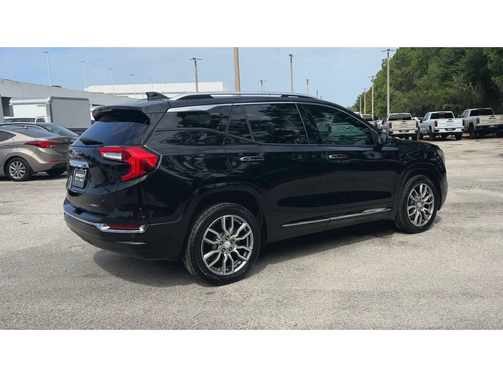 Certified 2024 GMC Terrain Denali w/ Denali Premium Package AWD/4WD image 8