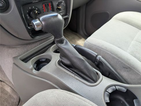 Used 2005 Chevrolet TrailBlazer LS w/ LS Preferred Equipment Group RWD image 17
