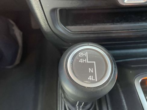 Used 2018 Jeep Wrangler Unlimited Sahara AWD/4WD image 21