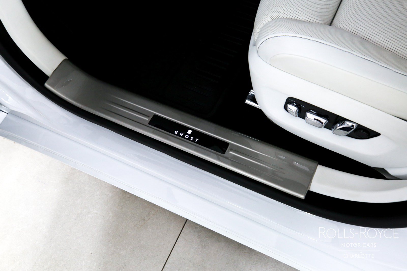 Certified 2021 Rolls-Royce Ghost AWD/4WD image 17