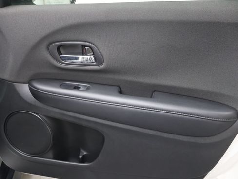 Used 2020 Honda HR-V Sport image 11
