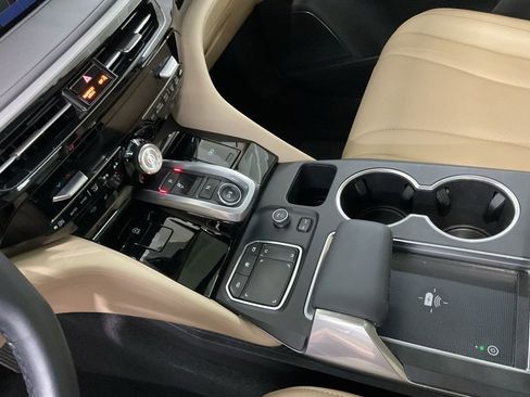 Used 2023 Acura MDX SH-AWD w/ Technology Package image 18