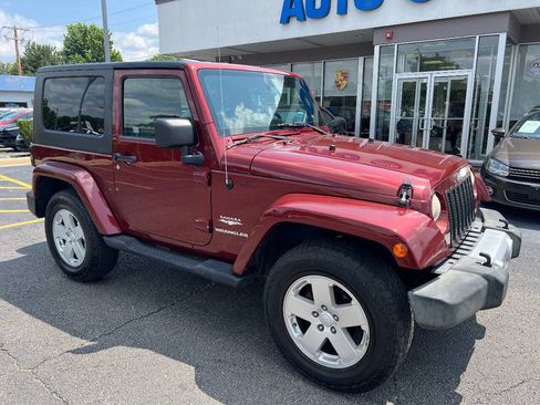 Used 2008 Jeep Wrangler Sahara w/ Dual Top Group AWD/4WD image 4