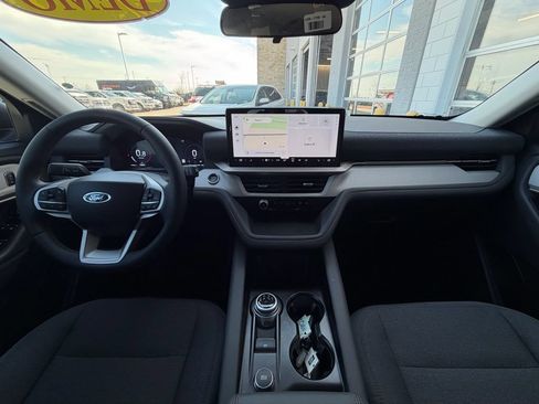 New 2026 Ford Explorer Active RWD image 14