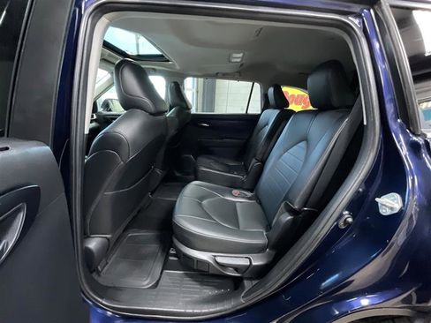 Used 2021 Toyota Highlander XLE image 20