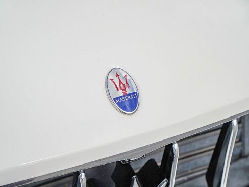 Used 2021 Maserati Levante S image 3