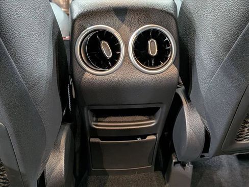 Used 2026 Mercedes-Benz GLA 250 image 17