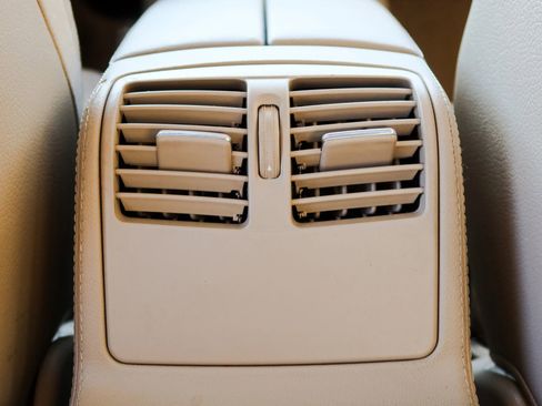 Used 2014 Mercedes-Benz CLS 550 4MATIC image 23