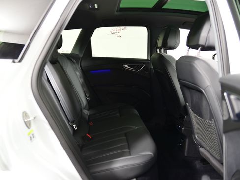 Certified 2023 Audi Q4 e-tron Premium Plus w/ Premium Plus image 19