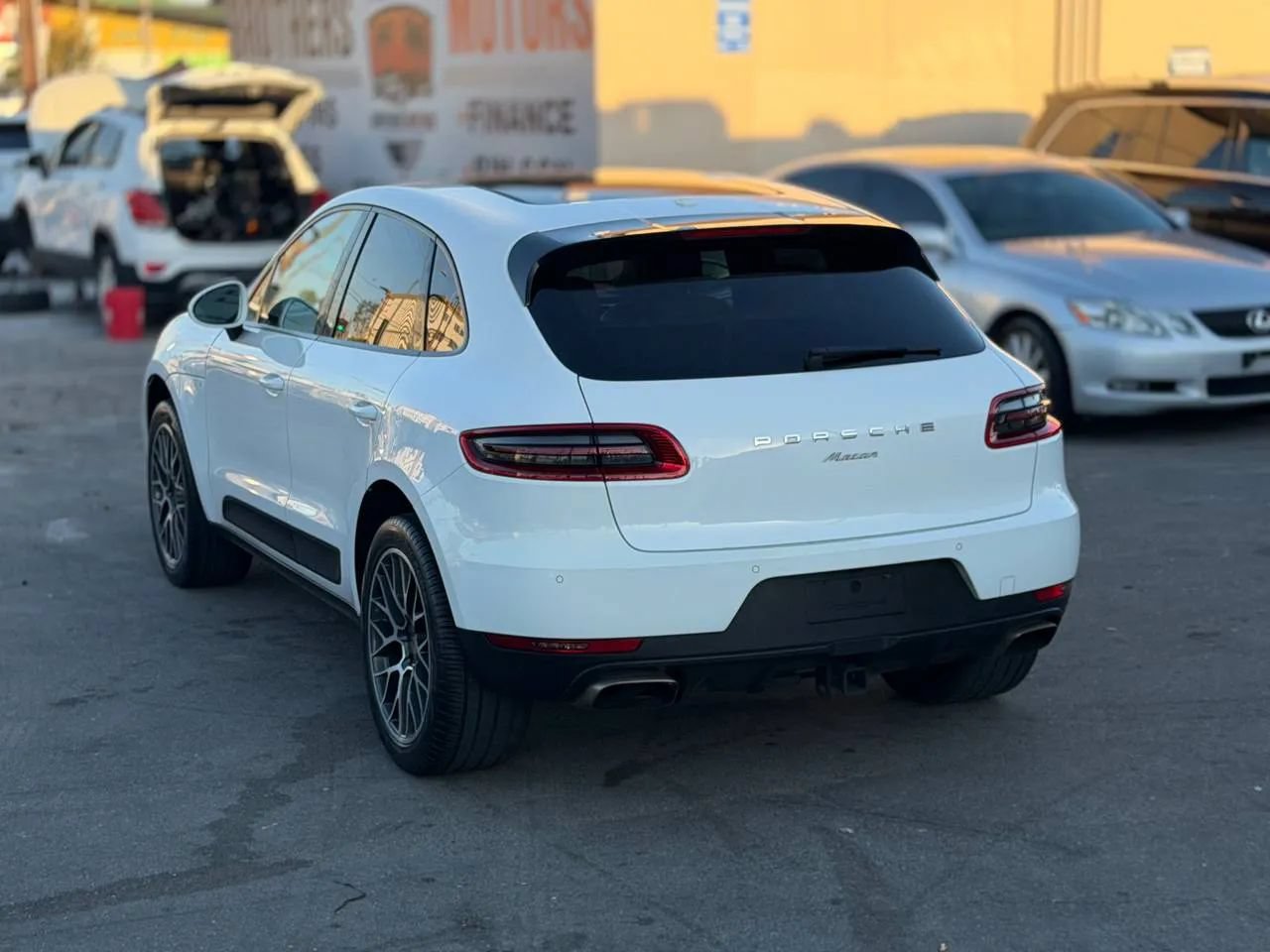 Used 2017 Porsche Macan AWD/4WD image 11